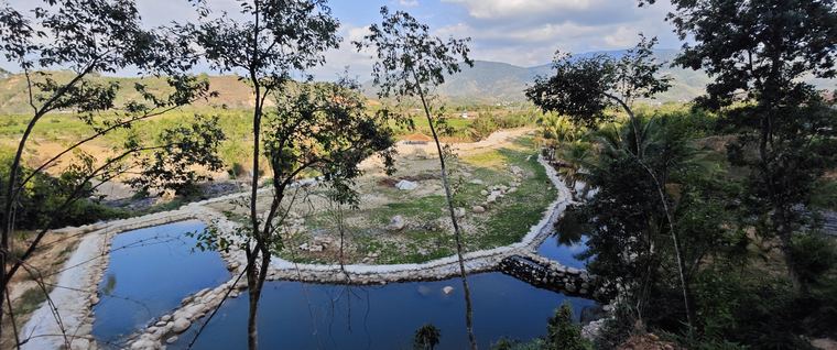 Ảnh chụp tại Làng Chữa Lành