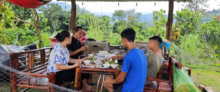 Ảnh chụp tại Làng Chữa Lành